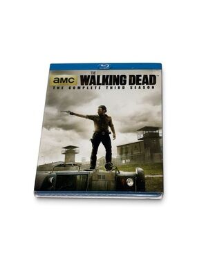 The Walking Dead: The Complete Third Season Blu-ray 5 Disc Set